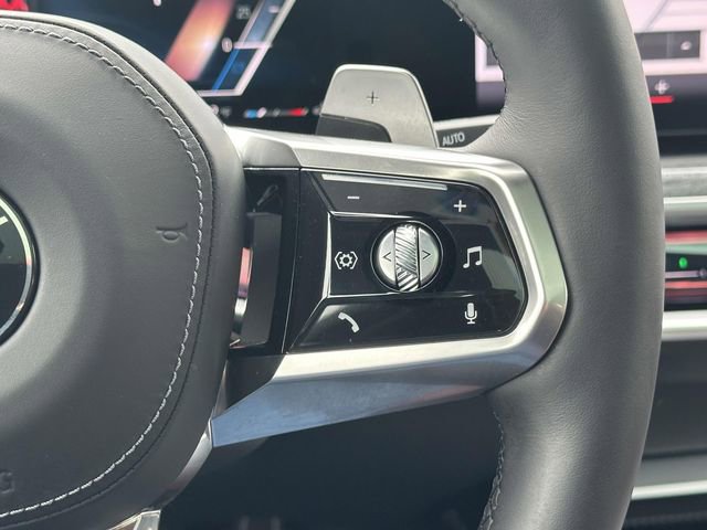 Used 2026 BMW 740i xDrive image 31