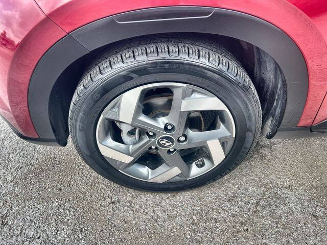 Used 2023 Hyundai Venue Limited w/ Cargo Package FWD image 33
