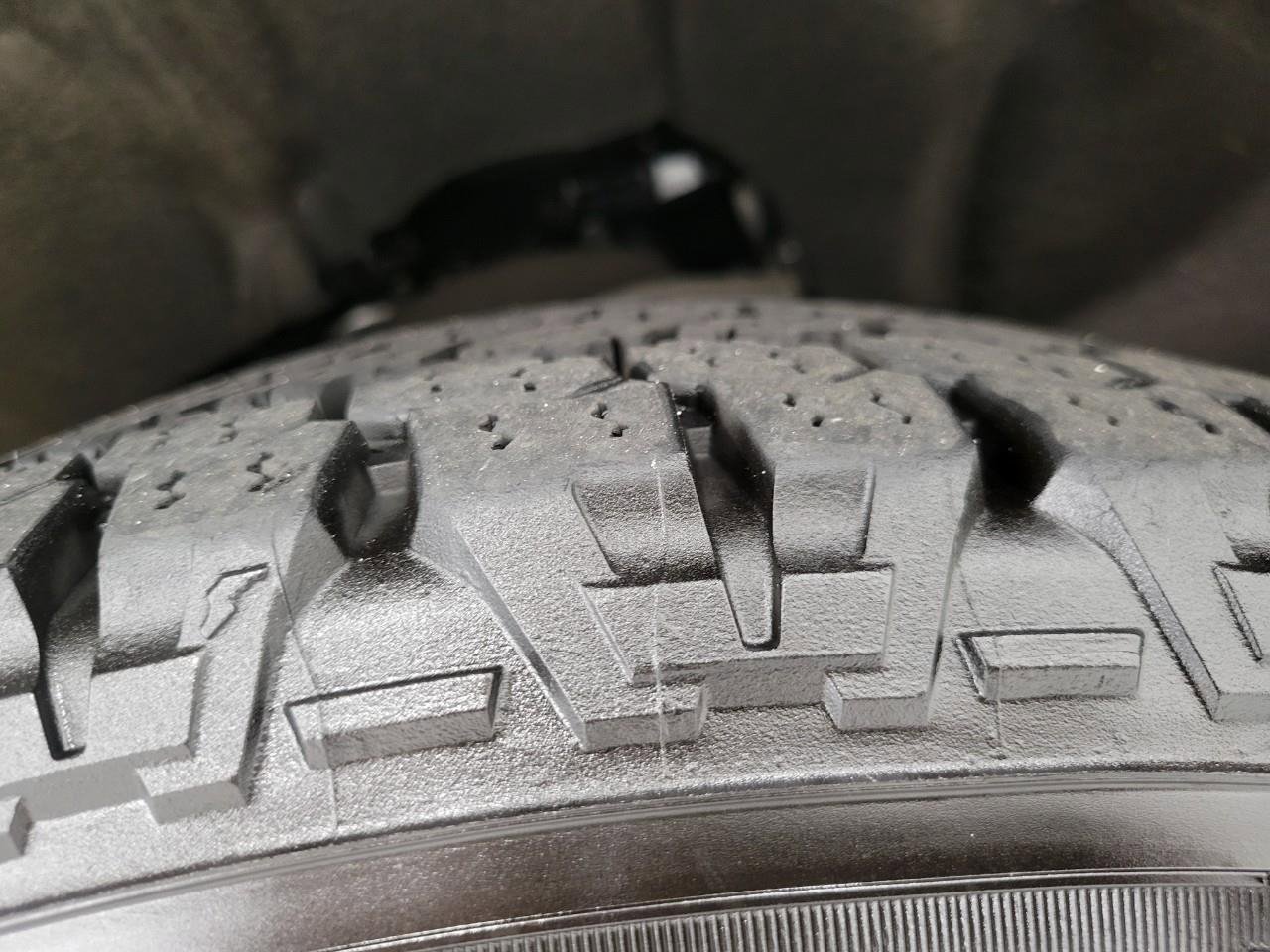 Used 2022 GMC Yukon XL Denali image 4