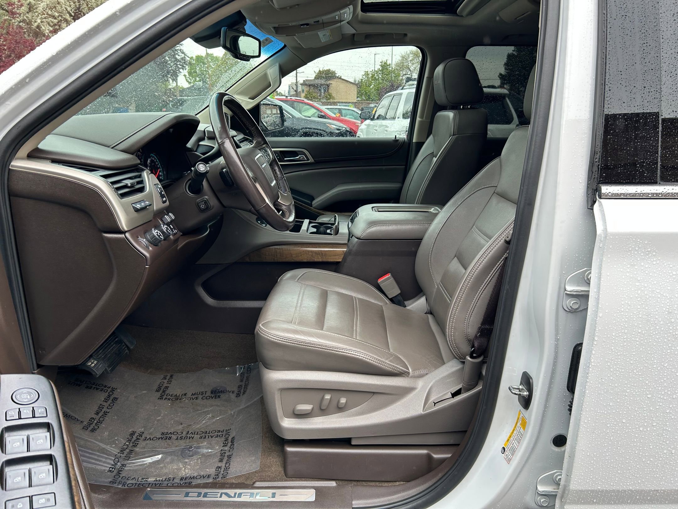 Used 2018 GMC Yukon XL Denali w/ Open Road Package AWD/4WD image 12