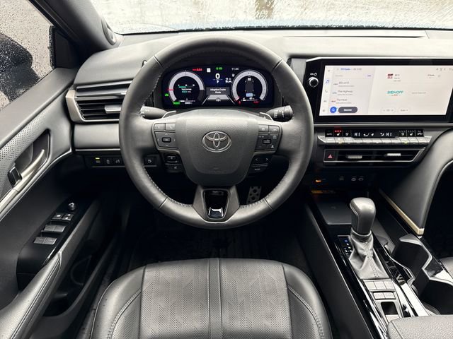 Used 2025 Toyota Camry XSE w/ Premium Package image 16