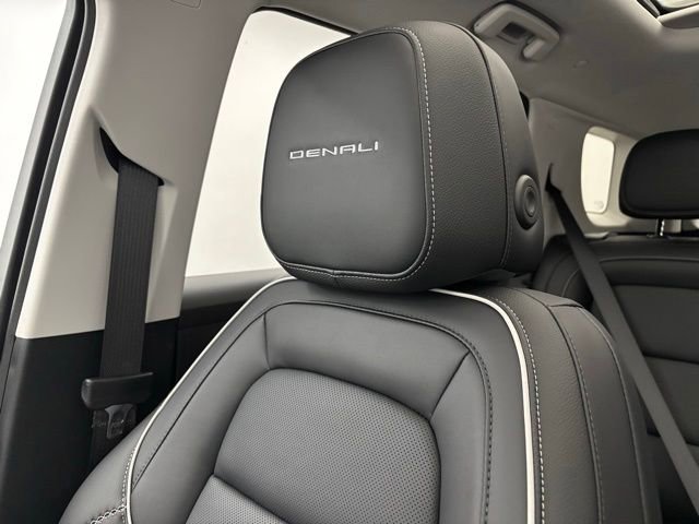 New 2026 GMC Terrain Denali AWD/4WD image 42