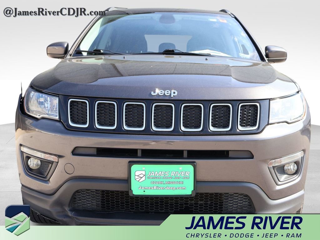 Used 2019 Jeep Compass Latitude w/ Cold Weather Group image 10