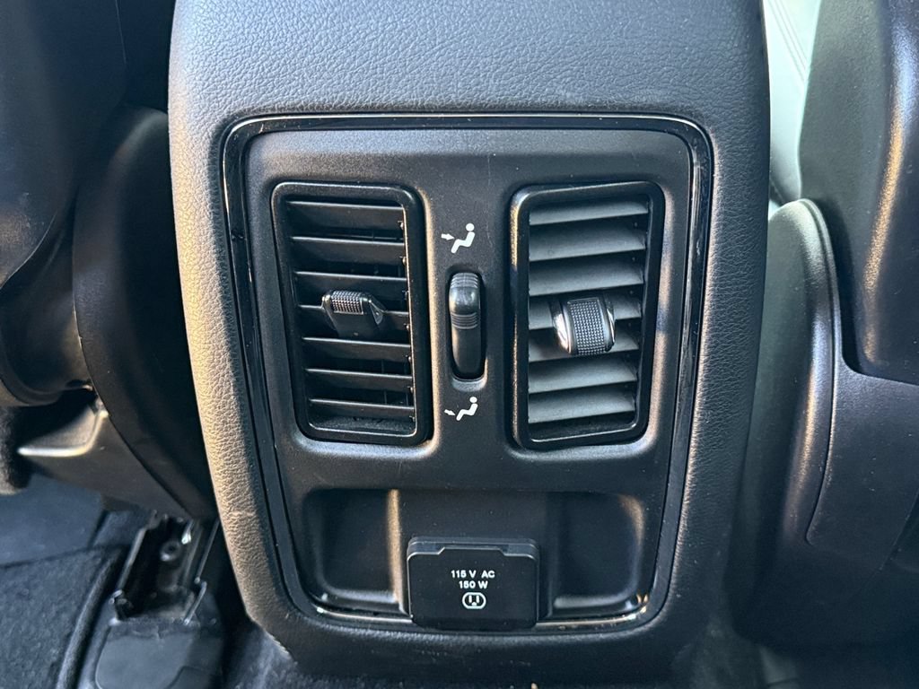 Used 2020 Jeep Grand Cherokee Altitude AWD/4WD image 39