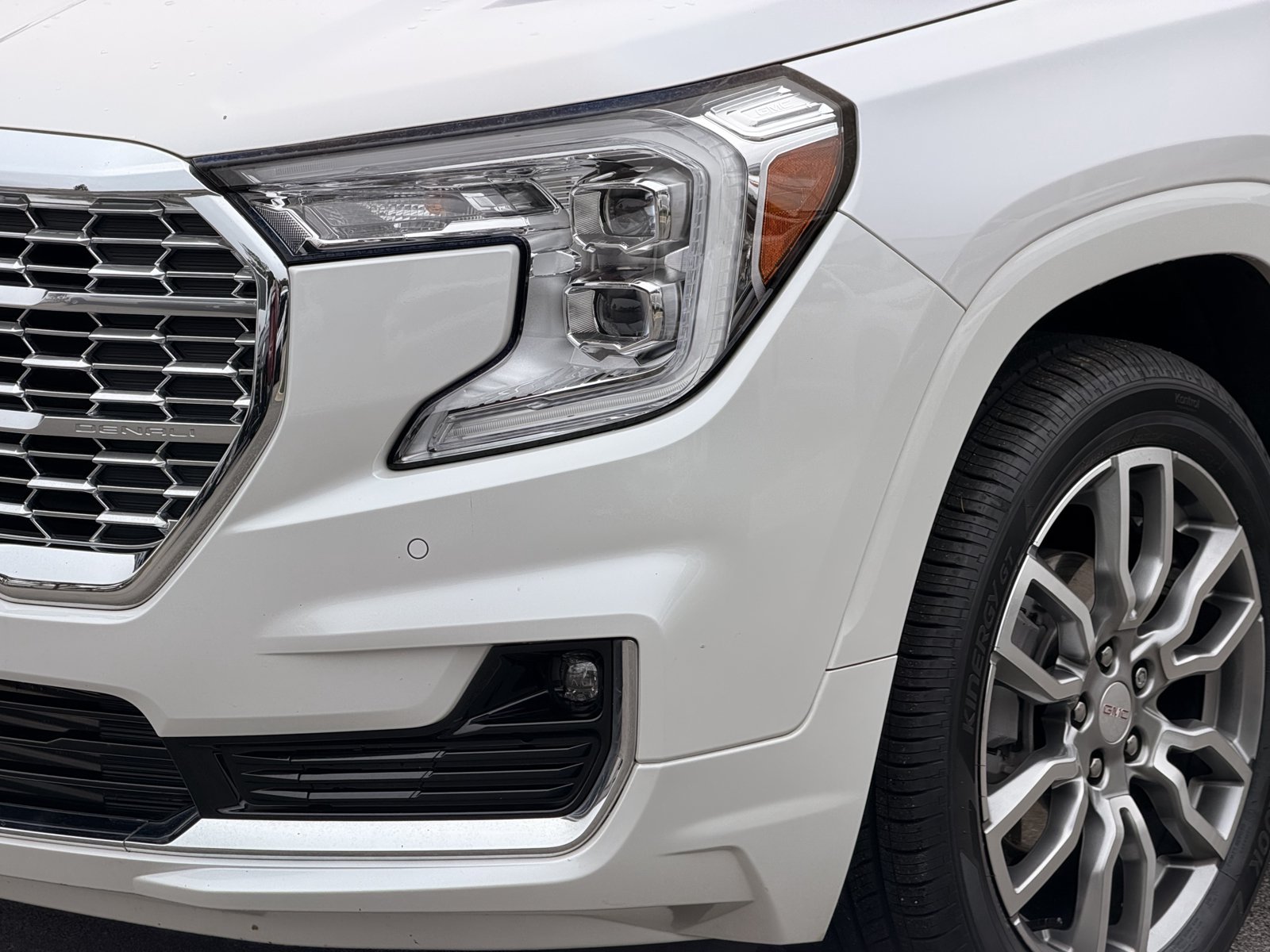 Used 2022 GMC Terrain Denali AWD/4WD image 8