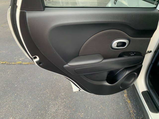 Used 2019 Kia Soul + FWD image 12