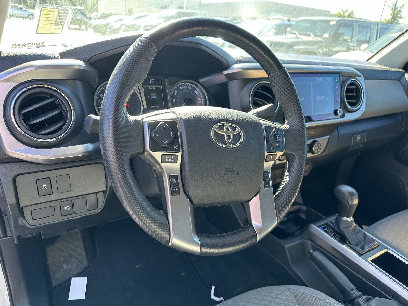 Used 2022 Toyota Tacoma SR5 RWD image 10