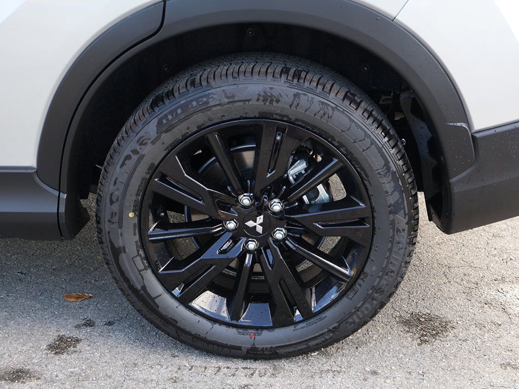 New 2026 Mitsubishi Eclipse Cross LE image 18