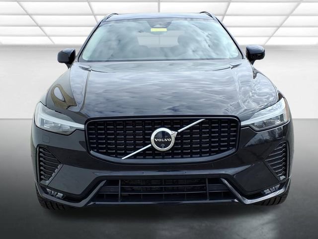 Used 2024 Volvo XC60 B5 Plus AWD/4WD image 9
