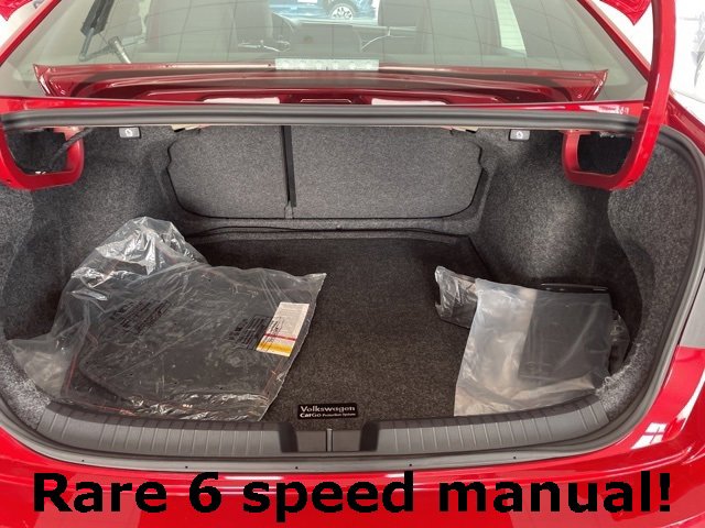 Certified 2025 Volkswagen Jetta GLI Autobahn image 9