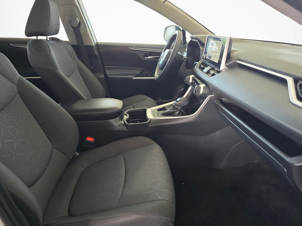 Certified 2025 Toyota RAV4 XLE AWD/4WD image 40