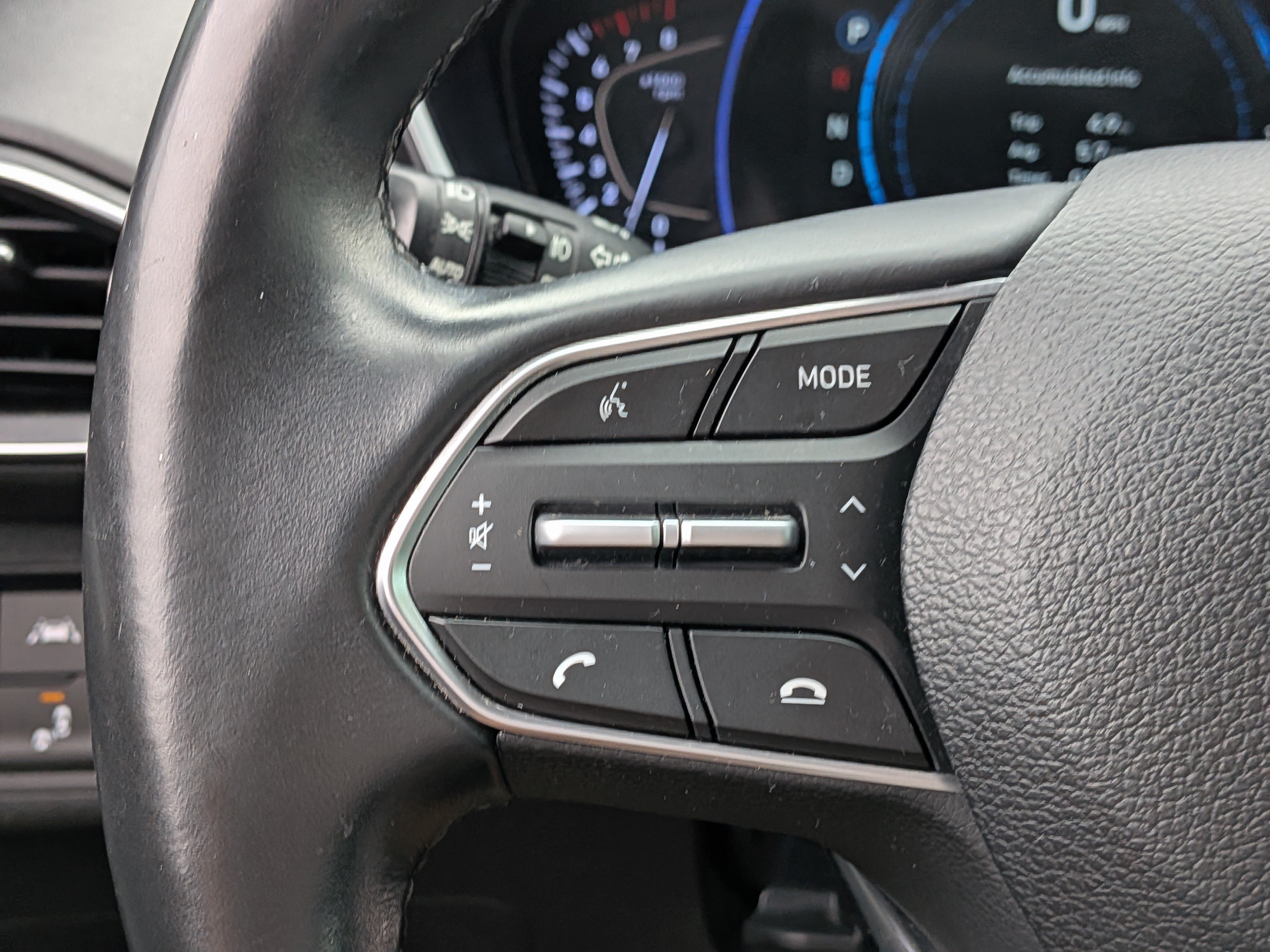 Used 2020 Hyundai Santa Fe Limited FWD image 25