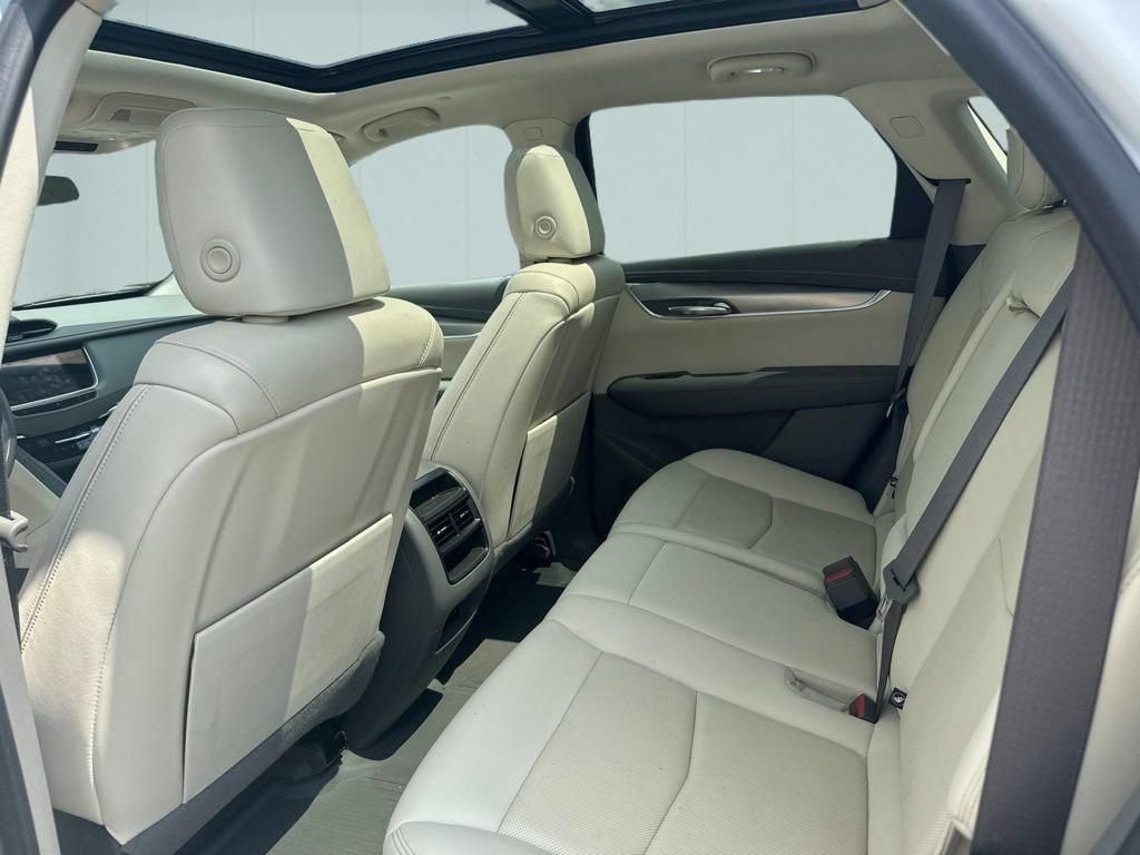 Used 2021 Cadillac XT5 Premium Luxury w/ LPO, Floor Liner Package AWD/4WD image 17
