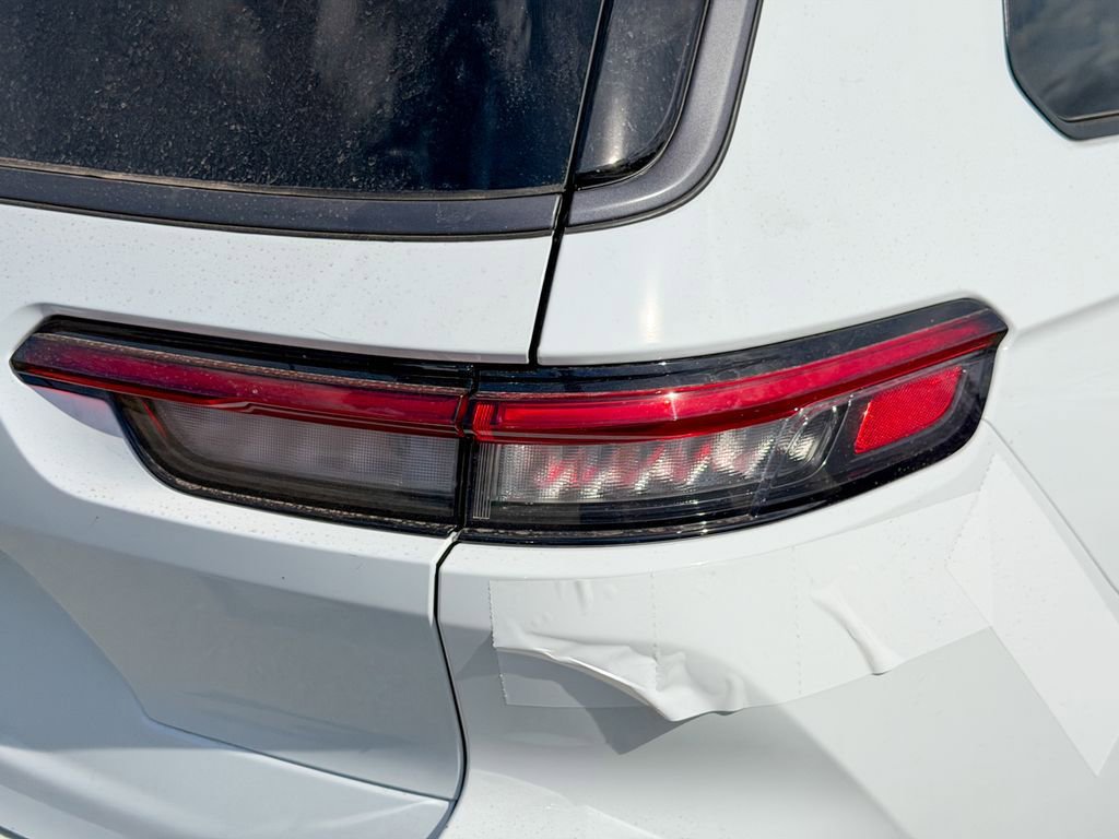 New 2026 Jeep Grand Cherokee L Limited AWD/4WD image 6