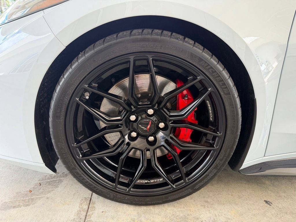 Used 2024 Chevrolet Corvette Z06 w/ Stealth Interior Trim Package RWD image 14