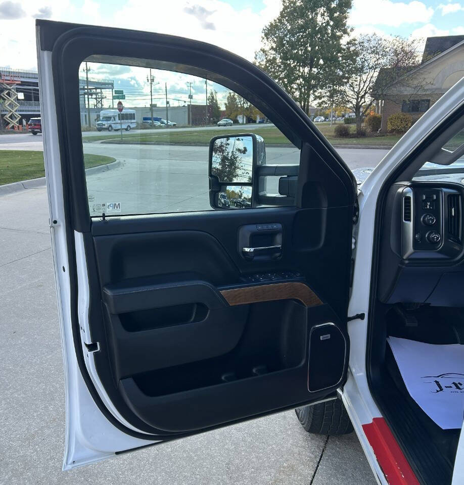 Used 2018 Chevrolet Silverado 2500 LTZ w/ Duramax Plus Package image 31