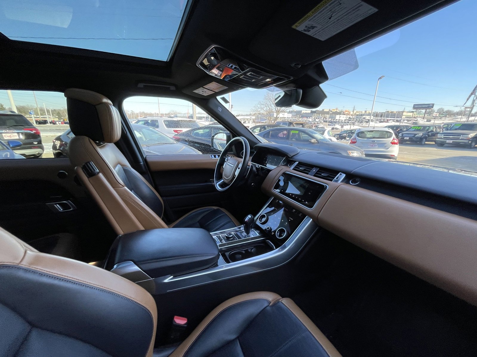 Used 2019 Land Rover Range Rover Sport HSE Dynamic image 14