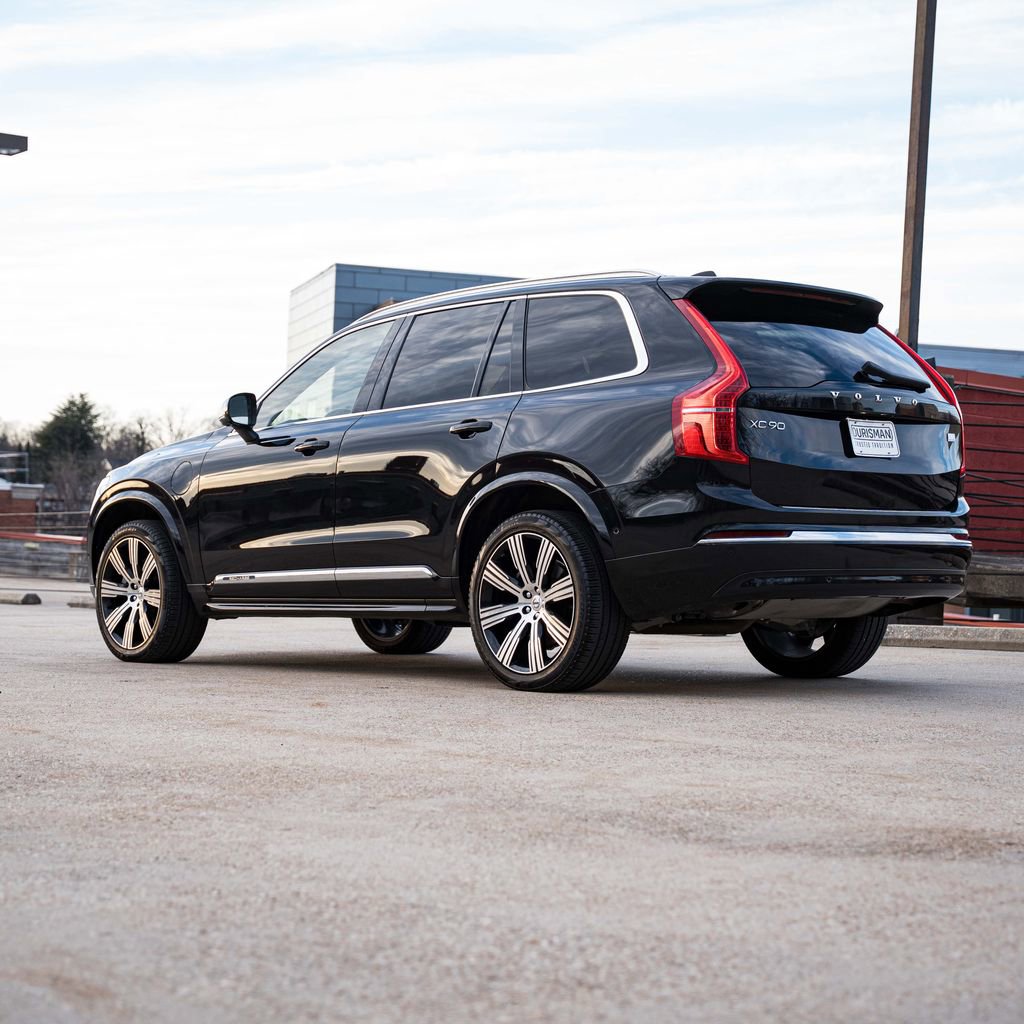 Certified 2024 Volvo XC90 T8 Ultimate w/ Protection Package Premier image 5