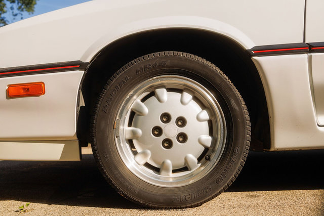 Used 1988 Dodge Daytona Shelby Z FWD image 36