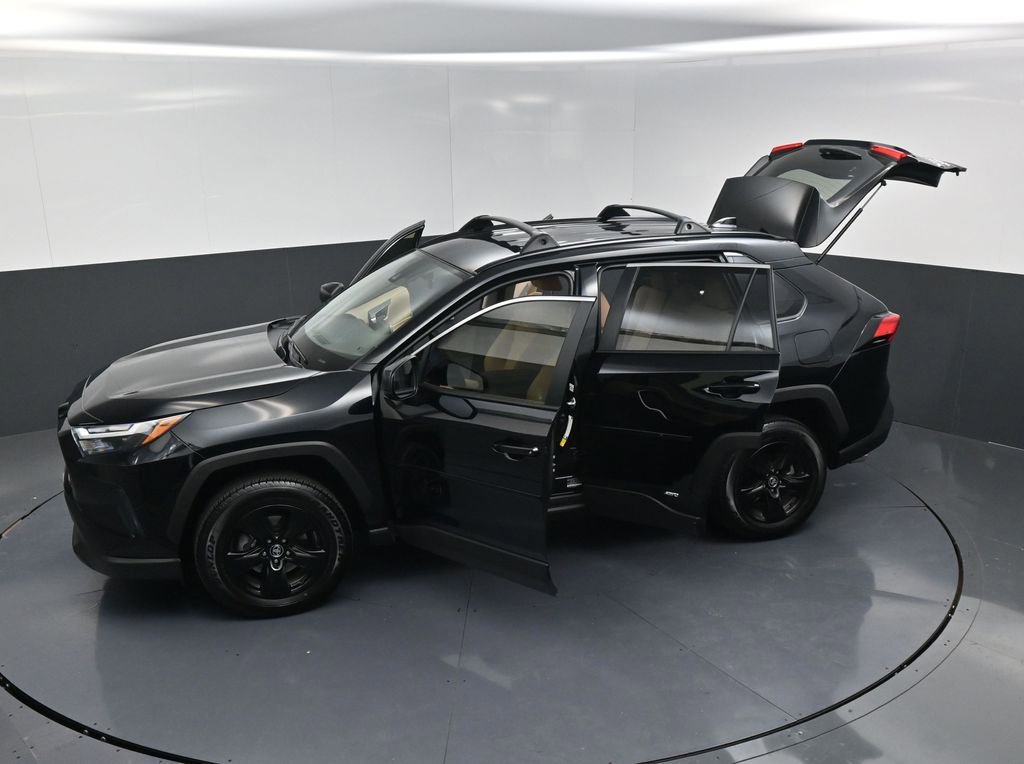 Used 2025 Toyota RAV4 LE image 26