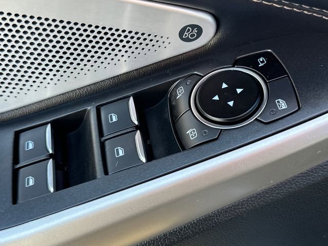 Used 2022 Ford Explorer Limited w/ Limited Technology Package image 25