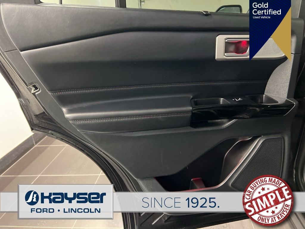 Certified 2022 Ford Explorer Platinum w/ Equipment Group 601A image 37