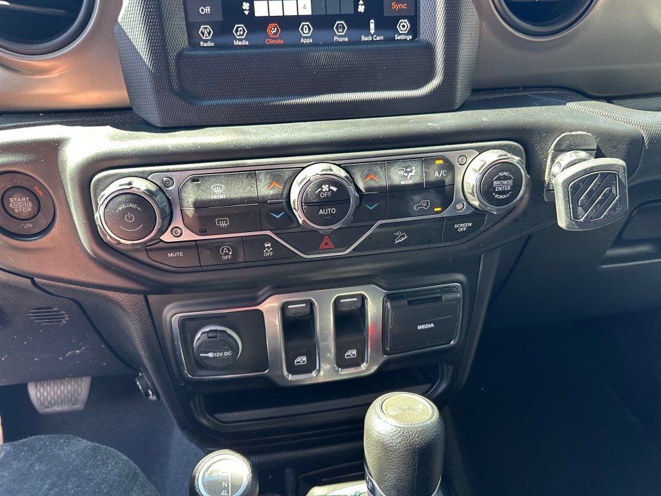 Used 2020 Jeep Wrangler Sport image 22