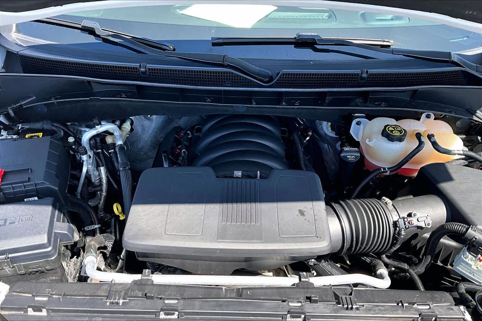 Used 2022 GMC Yukon XL SLT w/ SLT Premium Package image 32