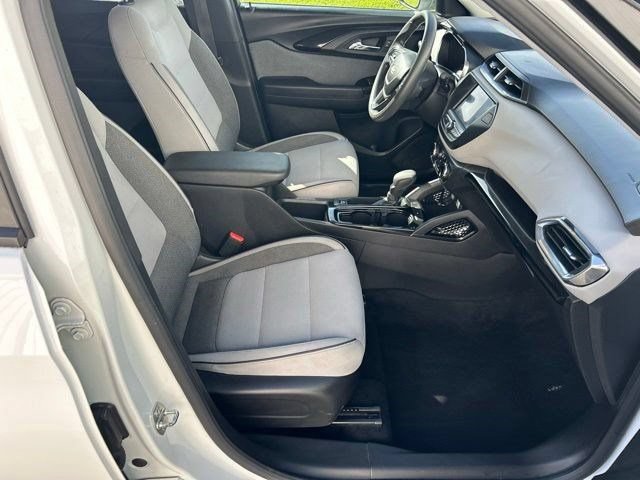 Used 2021 Chevrolet TrailBlazer LT FWD image 40