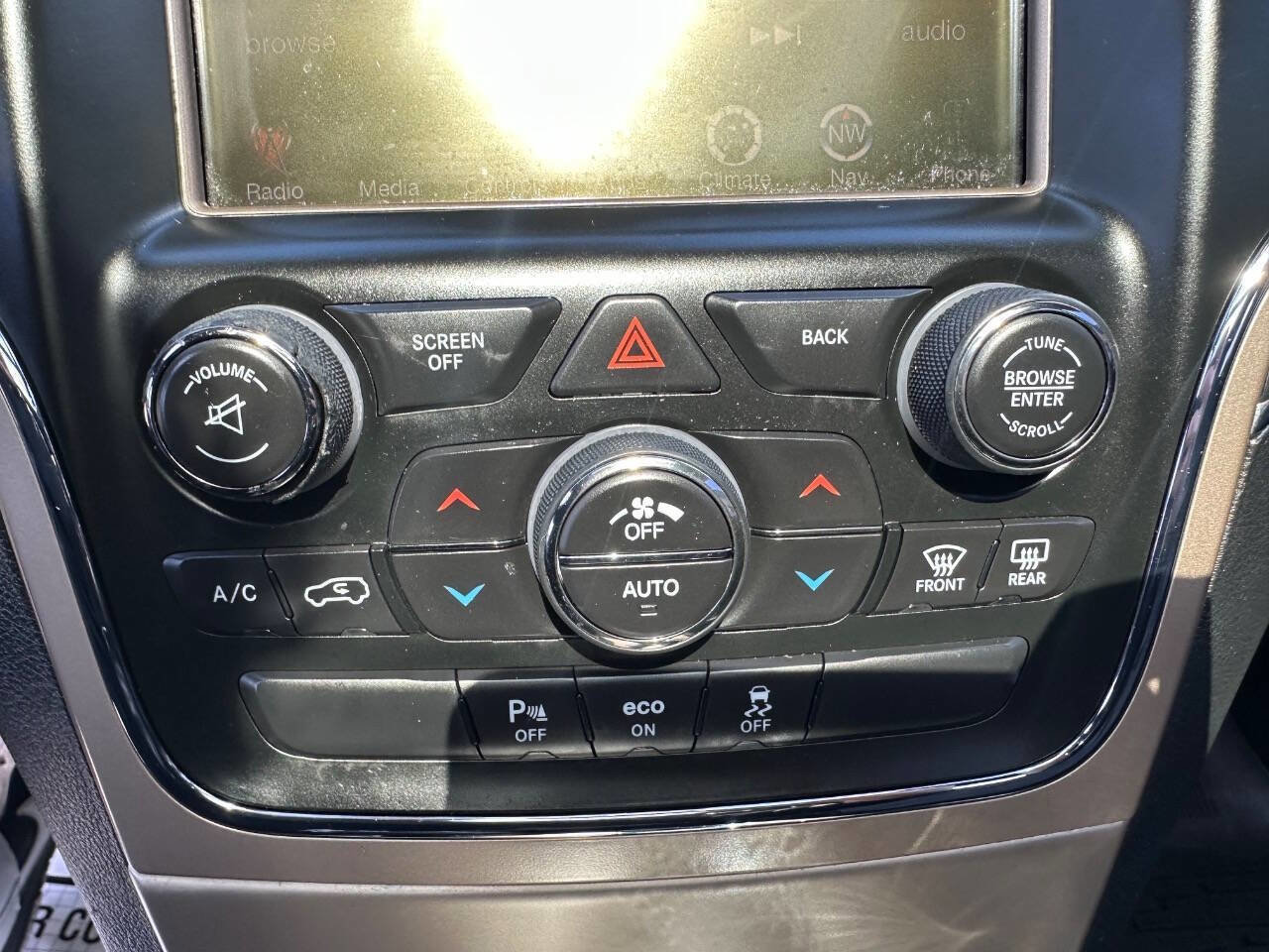 Used 2014 Jeep Grand Cherokee Overland image 32