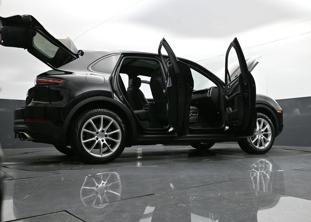 Used 2021 Porsche Cayenne image 37