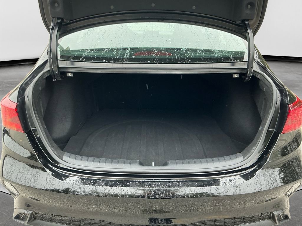 Used 2023 Kia Forte LXS image 17