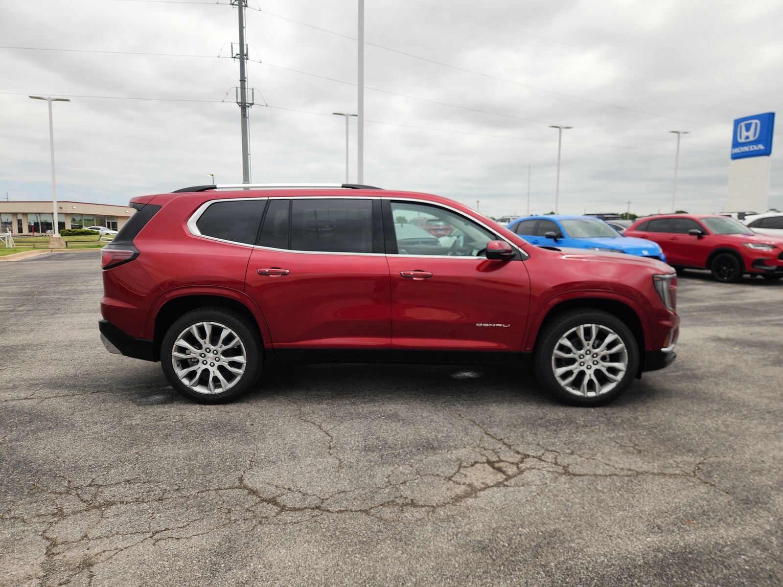 New 2026 GMC Acadia Denali w/ Super Cruise Package FWD image 7