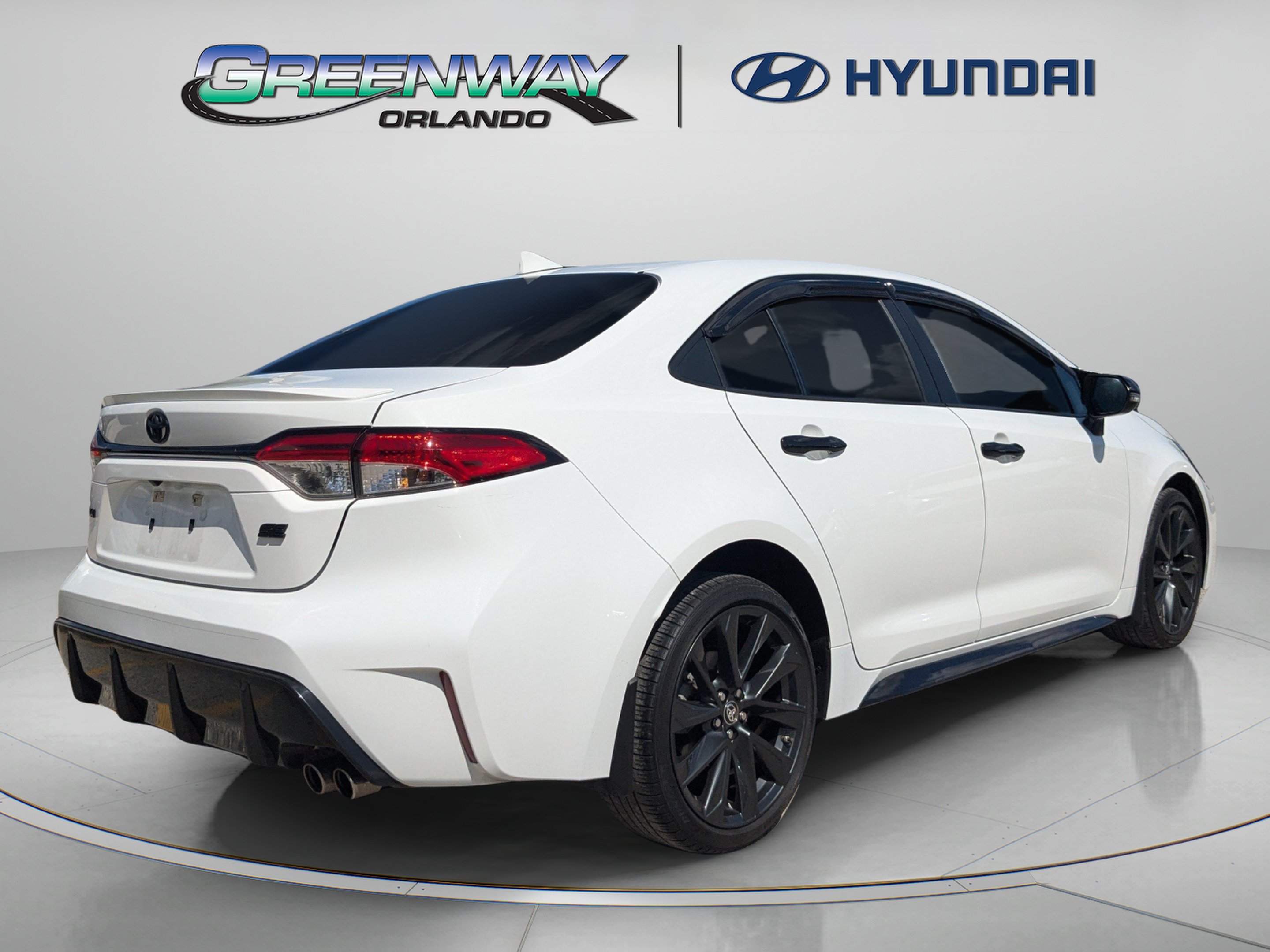 Used 2024 Toyota Corolla SE FWD image 8