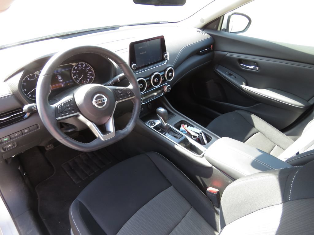 Used 2020 Nissan Sentra SV FWD image 11