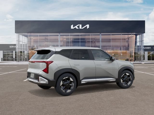 New 2027 Kia Seltos S FWD image 6