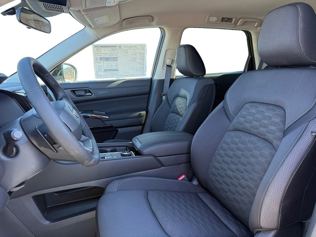 New 2026 Nissan Pathfinder SV image 9