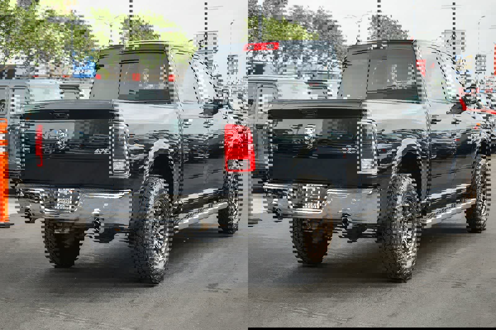 Used 2017 RAM 1500 Laramie w/ Convenience Group image 4