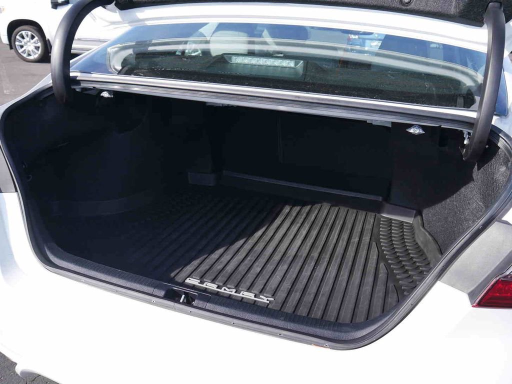 Used 2023 Toyota Camry XSE w/ Cold Weather Package image 9