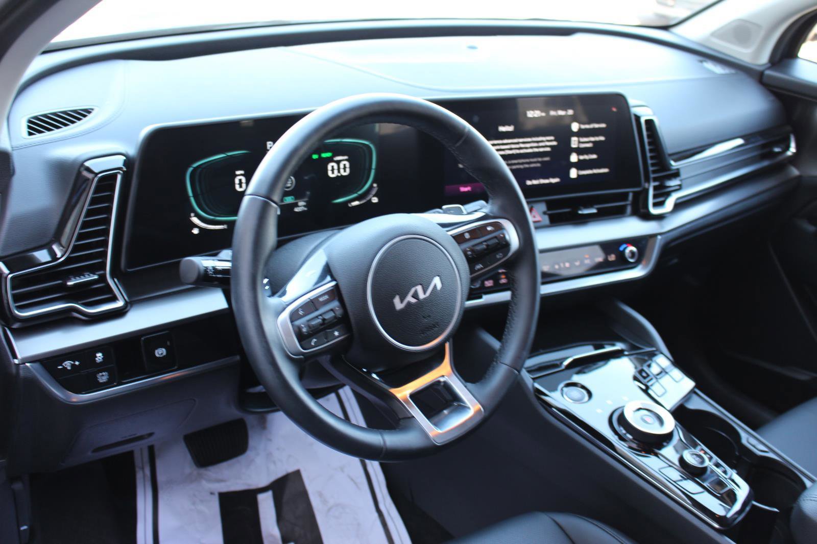 Used 2025 Kia Sportage EX image 18