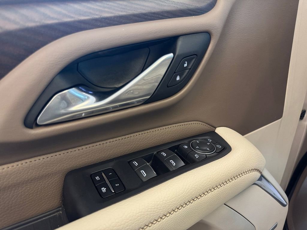 Used 2021 GMC Yukon Denali w/ Denali Premium Package AWD/4WD image 11