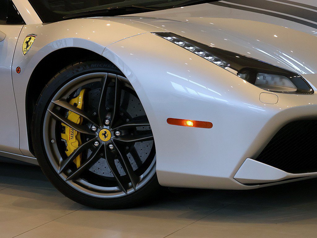 Certified 2018 Ferrari 488 Spider RWD image 8