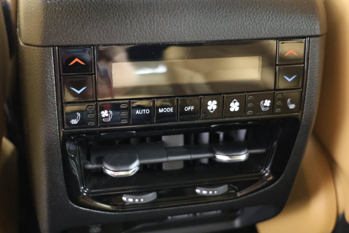 Used 2025 Jeep Grand Cherokee L Summit AWD/4WD image 35