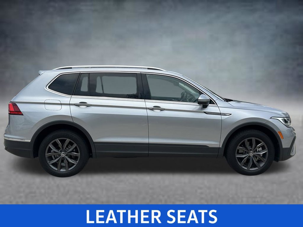 Certified 2023 Volkswagen Tiguan SE w/ Panoramic Sunroof Package FWD image 10