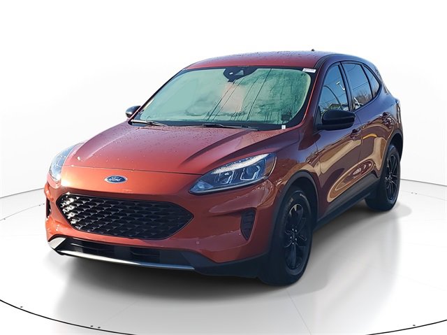 Used 2020 Ford Escape SE Sport image 2