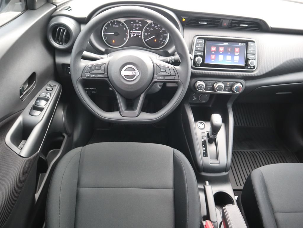 New 2025 Nissan Kicks Play S image 11