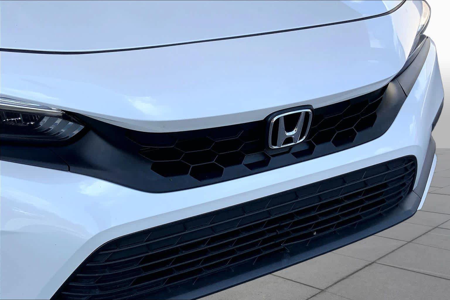 Used 2024 Honda Civic EX-L image 32