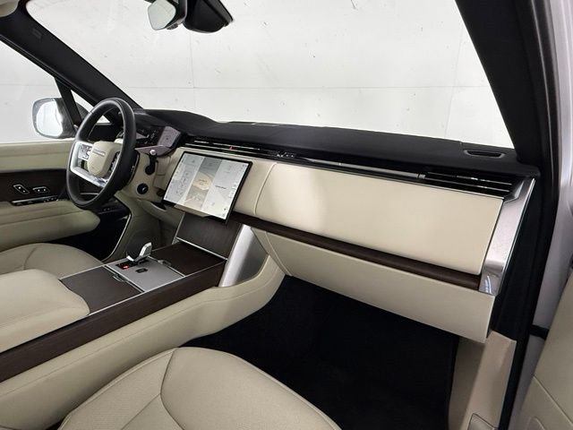 Certified 2026 Land Rover Range Rover SE AWD/4WD image 14