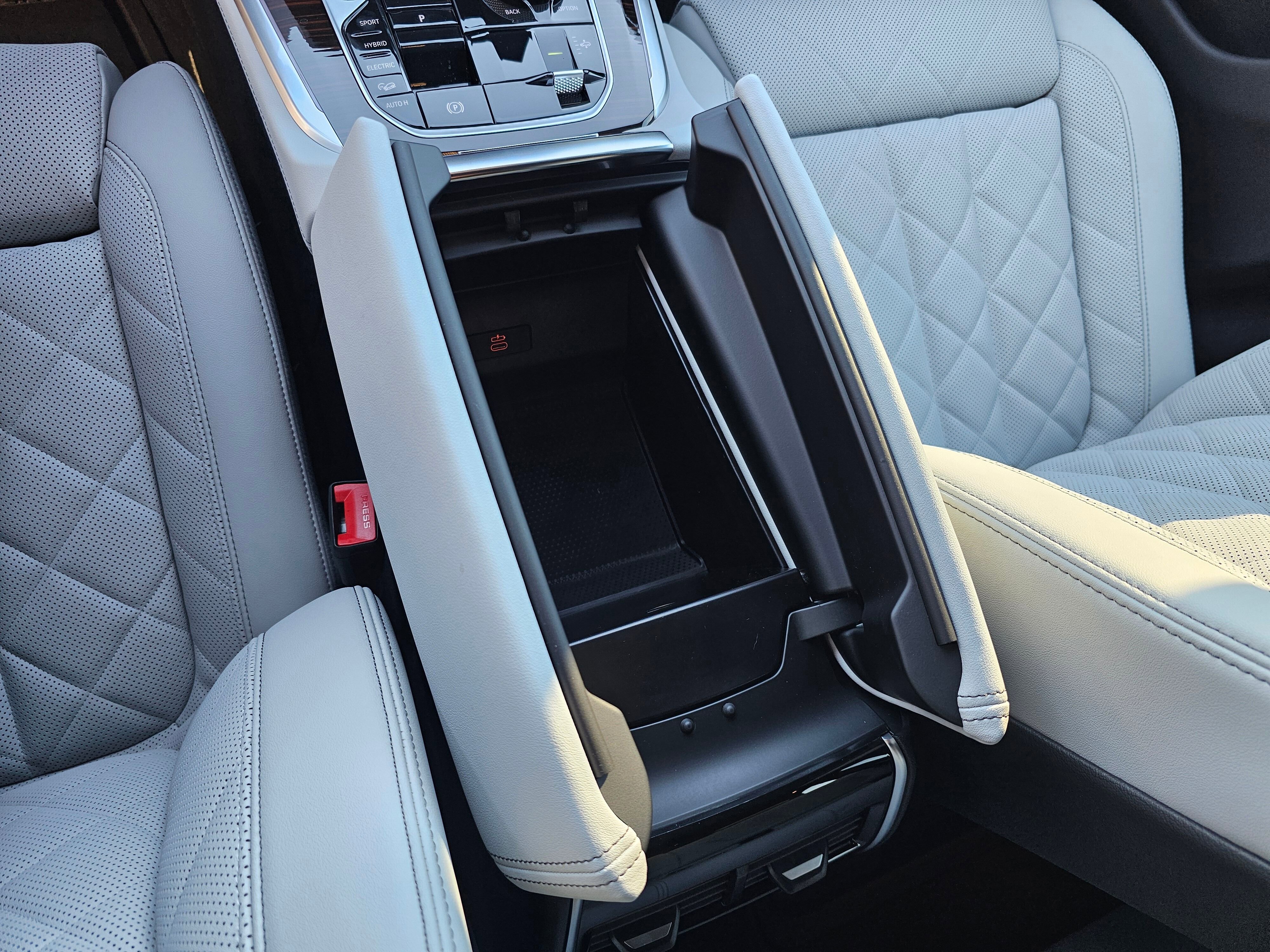 New 2026 BMW X5 xDrive50e w/ Executive Package image 25