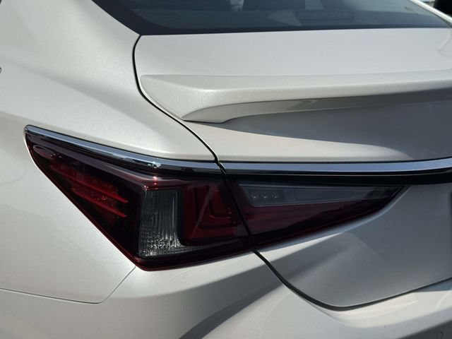 Used 2020 Lexus ES 350 w/ Premium Package FWD image 14